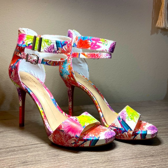 Gianni Bini, size 8, women’s high heels, floral, multicolor - Picture 1 of 6